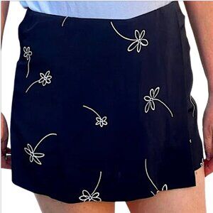 Catalyst New York Black Mini Skort w/White Flowers  Size 4